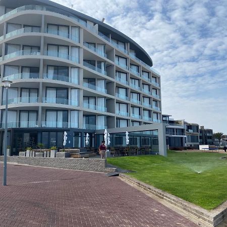Apartment 32, Bay View Suites Langstrand Екстериор снимка